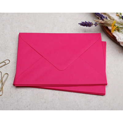 ARK CRAFT Arkcraft 25 X C6 Premium Envelopes 100Gsm 114mm X 162mm (Fushcia ) from B&Q