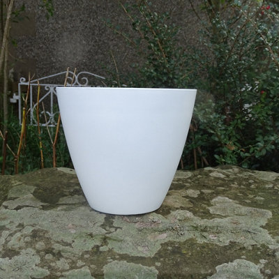  - Anglo Eastern Trading Co 20Cm Savannah Planter Matt White Planter Pot