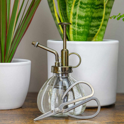 B&Q -  Imperial War Museum Dig For Victory Glass Plant Mister And Snips Set