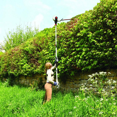 9Ft 2.25" Telescopic Hedge Trimmer from B&Q