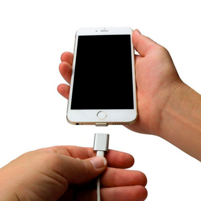 Lifemax Snap: Magnetic Charging Cable (Mini-Usb) from B&Q