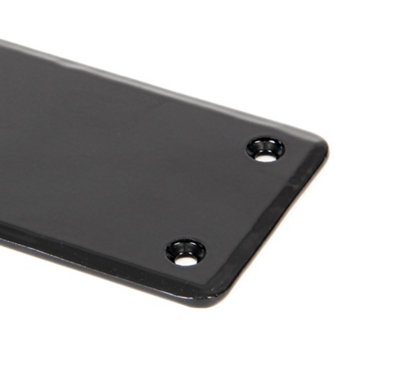 From The Anvil Black 1800mm Plain Fingerplate from B&Q
