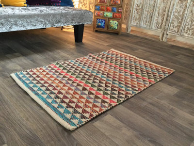 Second Nature Online Karal Multicolour Triangle Bunting Stripe Cotton Rug / 60 Cm X 90 Cm Pink