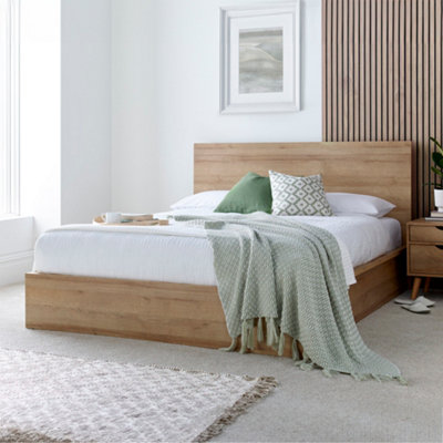Chicago Riviera Oak Finish Wooden Ottoman Storage BedDouble 4Ft6 Bed Frame