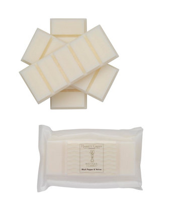 B&Q - Hassett Green LondonBlack Pepper & Vetiver Wax Melts3 X 55G Snap BarsSoy-Free & Paraffin-FreeHandmade In The Uk