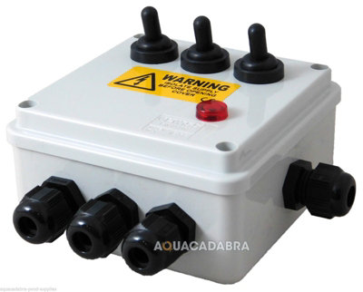 B&Q Garden Pond Switch Box 3 Way Outdoor Socket Weatherproof Pump Filter