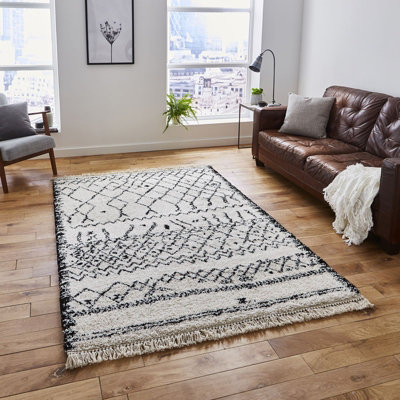 Black/white Kilim Modern Shaggy Moroccan Easy To Clean Abstract Geometric Rug For Dining Room-160Cm X 230Cm from B&Q