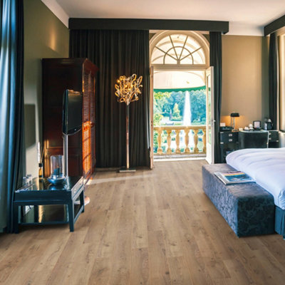 Embrace Pro Laminate Flooring 3668 Oak Dezent Ac5 from B&Q