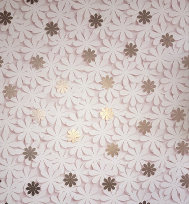 SK Filson Pink And Gold Floral Daisy Wallpaper from B&Q