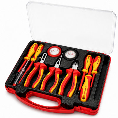 B&Q -  Lumberjack 11Pcs Vde Insulated Electricians Tool SetIncludes Pliers Screwdrivers Wire Stripper Electrical Tester & Tapes