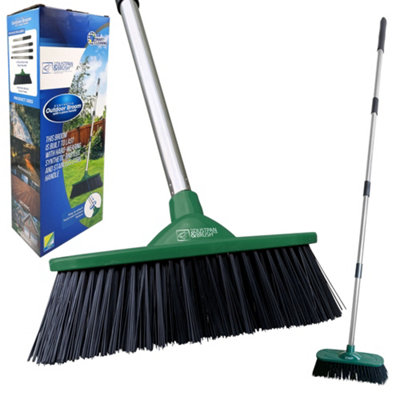 B&Q -  10" Outdoor Broom Garden Yard Brush With Metal Handle