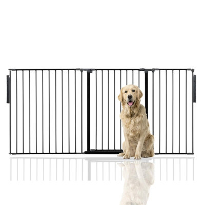 Bettacare Premium Extra Tall Multi Panel Flexible Dog BarrierUp To 200Cm WideBlack105Cm Tall from B&Q