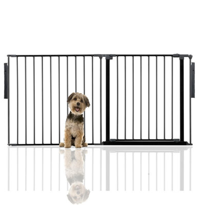 Bettacare Premium Multi Panel Flexible Pet BarrierUp To 154Cm WideBlack70Cm High from B&Q