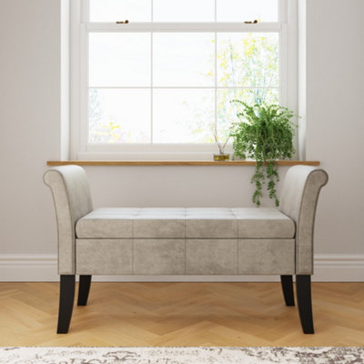  - Gfw Balmoral Chenille Window Seat Silver