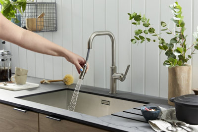 B&Q -  Pioneer U Spout Pull Out With Twin Spray Kitchen Brushed Nickel- Pil40Bn