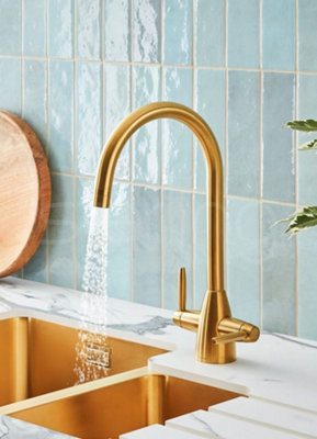 B&Q -  Tutti Twin Lever Mixer In Artisan Brass Tu81073Ab