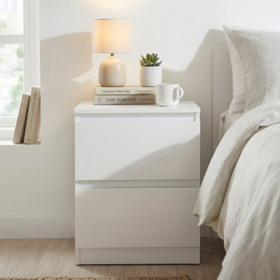 Fwstyle Carlton White 2 Drawer Bedside Chest Of Drawers (H) 55Cm (W) 40Cm (D) 40Cm from B&Q