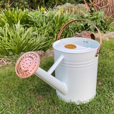 Selections & Copper Metal Watering Can (3.5 Litre) Ivory
