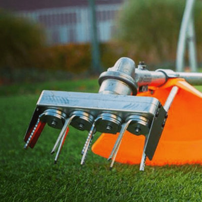 Turfstikk Topkeeper Pro Moss Remover For Artificial Grass And Natural Turf from B&Q
