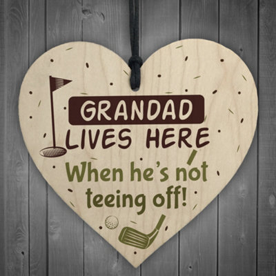 Red Ocean Grandad Lives Here When Hes Teeing Off Golf Sign Wooden Hanging Heart Sign Funny Novelty Birthday Gift from B&Q