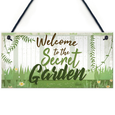 B&Q -  Welcome To The Secret Garden Hanging Plaque Garden Shed Summerhouse Sign Gifts For Her