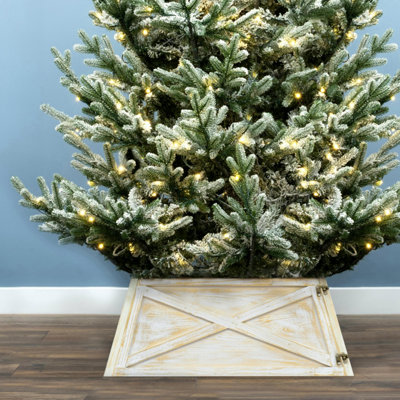 Christmas Tree World Brushed White & Gold Wooden Christmas Tree Skirt (Fits 7Ft/210Cm-9Ft/270Cm Trees) from B&Q
