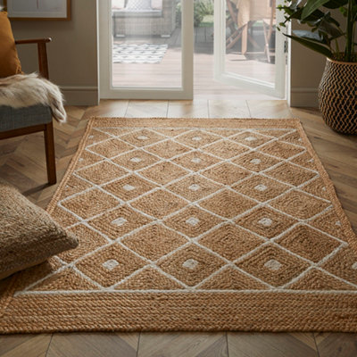 B&Q -  Prestbury 120X170Cm Natural Diamond Handbraided Rug