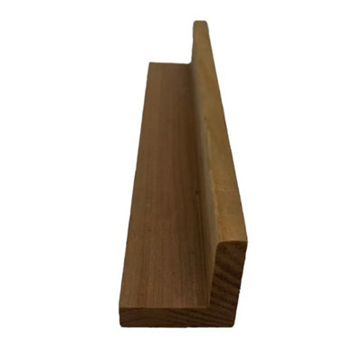 Timber Focus Sertiwood Premium Western Red Cedar External Corner Profile Sample from B&Q