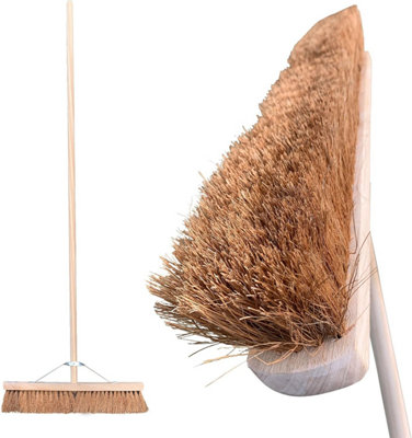 B&Q -  24" Wide Broom Indoor Or Outdoor Heavy Duty Broom With Natural Coco Bristles And 120Cm Long Handle