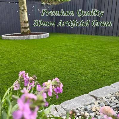 B&Q -  30mm Grass 2Mx2M (6.5Ft X 6.5Ft)4M² Child & Pet Friendly Easy Install Turf Roll Uv Stable Artificial Lawn
