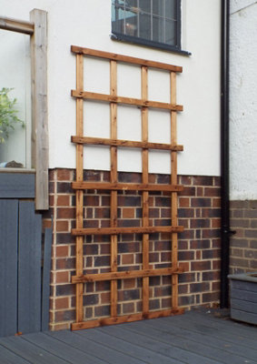 Charles Taylor Trading Charles Taylor Large 3Ft Trellis from B&Q