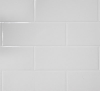 Splashwall White Melamine Top Surface Of Hpl Splashback(H)600mm (W)2440mm (T)3mm from B&Q