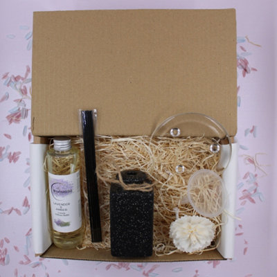  - Black Vase Diffuser Gift SetLavender & Amber Fragrance Treat Gift Box