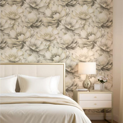 Sophie Laurence Cream Floral Gold Shimmer Wallpaper from B&Q