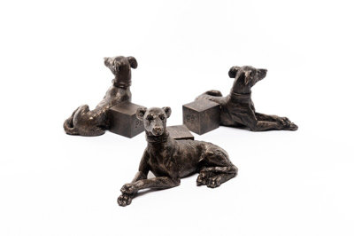 Jardinopia Greyhound Plant Pot FeetSet Of 3L9.5 X W12 X H7.5 Cm from B&Q