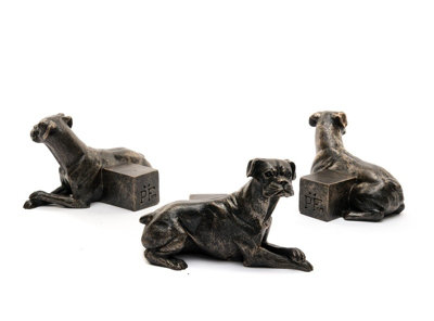 Jardinopia Boxer Dog Plant Pot FeetSet Of 3L8 X W11 X H7.5 Cm from B&Q