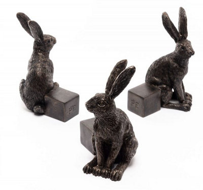 Jardinopia Drove Of Hares Plant Pot FeetSet Of 3MoongazingSitting And Vigilant Hares from B&Q