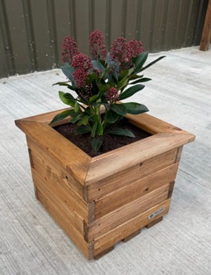 B&Q -  Churchill Square Planter Large