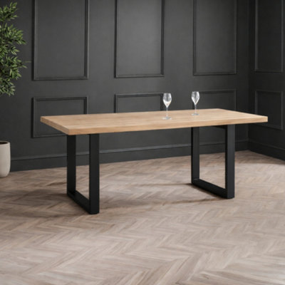Julian Bowen Berwick Rustic Oak Dining Table - Image 6