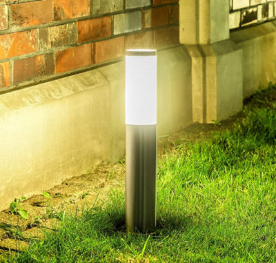 CGC Lighting Cgc Stainless Steel Outdoor Garden Short Post Pathway Light from B&Q