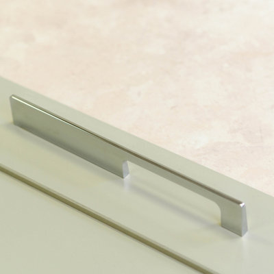 224mm Polished Chrome Flat Side Pull Handle from B&Q