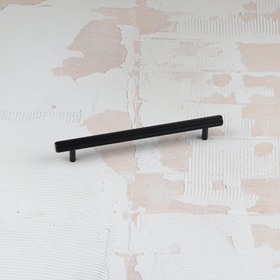 B&Q Black 160Mm Matt Cabinet Pull Textured Grooved Kitchen Cupboard Door Drawer Pull Bathroom Bedroom Wardrobe Furniture Replacement