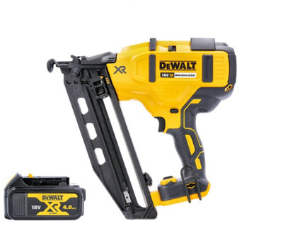 B&Q -  Dcn660 18V Xr Cordless Brushless 60mm Second Fix Finishing Nailer With 1 X 4.0Ah Battery