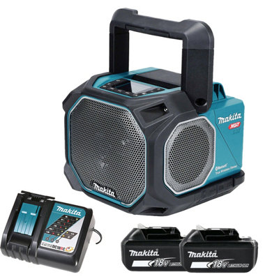 Makita Speaker Mr014Gz 14.4V/18V/40V Max Lxt/xgt Cordless/ac Jobsite With BluetoothAux & Usb With 2 X 3.0Ah Batteries & Charger from B&Q