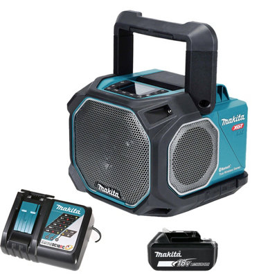 Makita Speaker Mr014Gz 14.4V/18V/40V Max Lxt/xgt Cordless/ac Jobsite With BluetoothAux & Usb With 1 X 5.0Ah Battery & Charger from B&Q