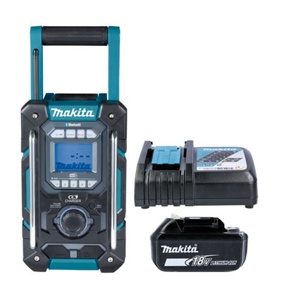 Makita Dmr301Z 12V Max/18V Cxt/lxt Cordless/ac Am/dab/dab+ Jobsite Radio With 1 X 5Ah Battery & Charger from B&Q