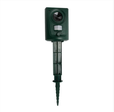 Battery Operated Cat Repellent Ultrasonic Cat Scarer With Hyperresonance Frequency from B&Q