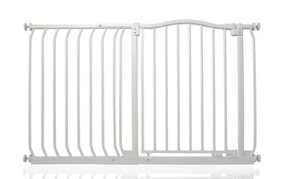 Bettacare Curved Top Dog Gate116Cm125CmMatt WhitePressure Fit Pet Gate For Dog And PuppyPet And Dog Barrier from B&Q