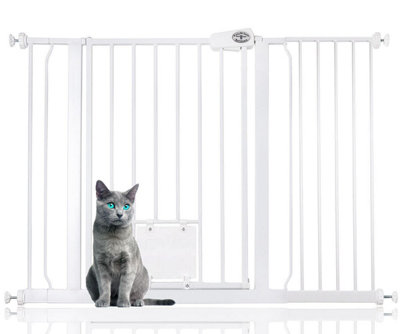 Bettacare Pet Gate With Lockable Cat Flap113.8Cm121.4CmWhite75Cm In HeightDog Safety Barrier With Cat Flap from B&Q