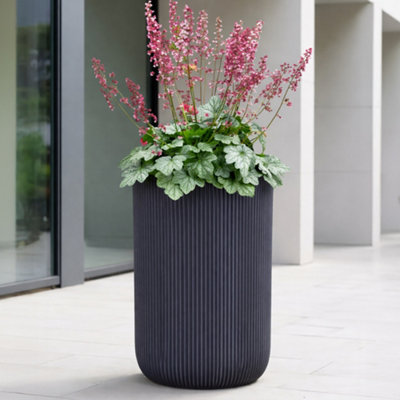 Idealist™ (Dia) 26Cm Garden Pot 30X47 CmBlack Reinforced Stone Cylinder Tall PlanterRibbed Outdoor Plant Pot35L from B&Q
